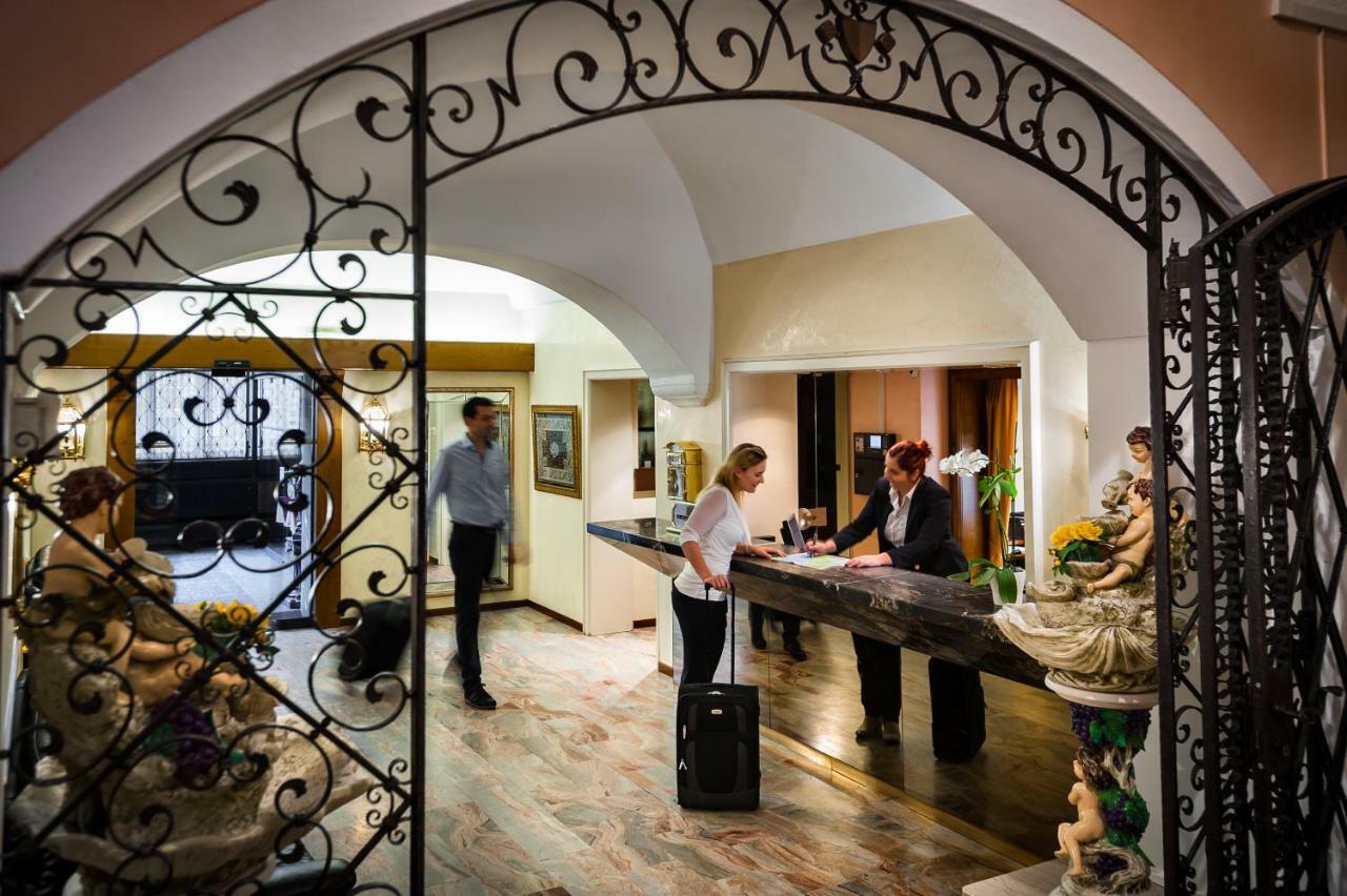 Easyrooms Dell'Angelo Locarno Dış mekan fotoğraf